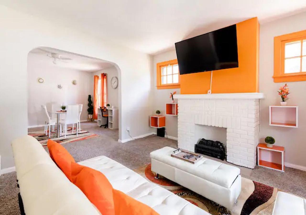 La Naranja Retreat - Cozy Duplex Near Downtown With Parking, 300 Mb Wifi & Self Check In Villa Cleveland Exterior foto