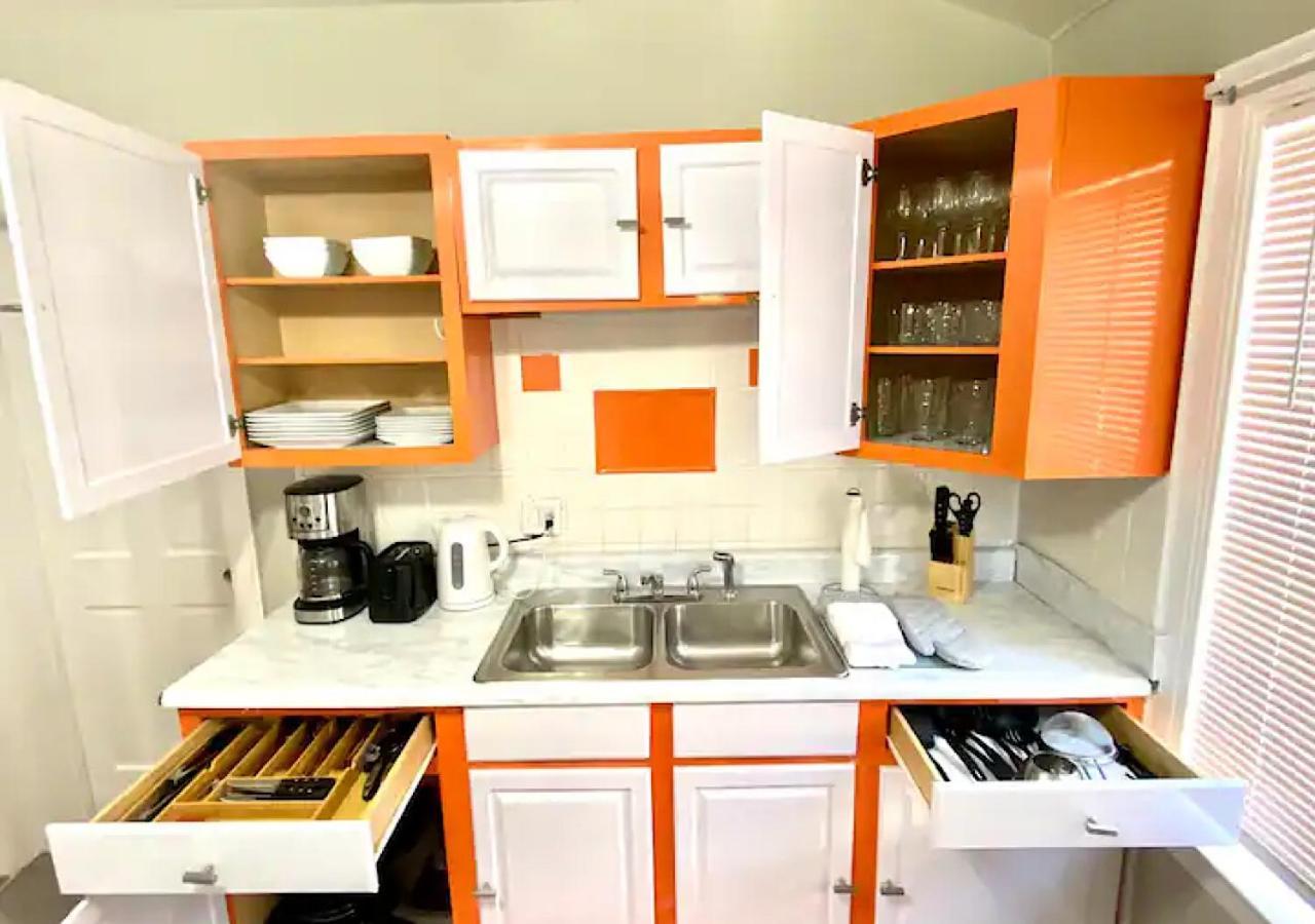 La Naranja Retreat - Cozy Duplex Near Downtown With Parking, 300 Mb Wifi & Self Check In Villa Cleveland Exterior foto