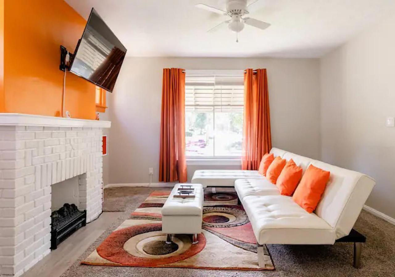 La Naranja Retreat - Cozy Duplex Near Downtown With Parking, 300 Mb Wifi & Self Check In Villa Cleveland Exterior foto