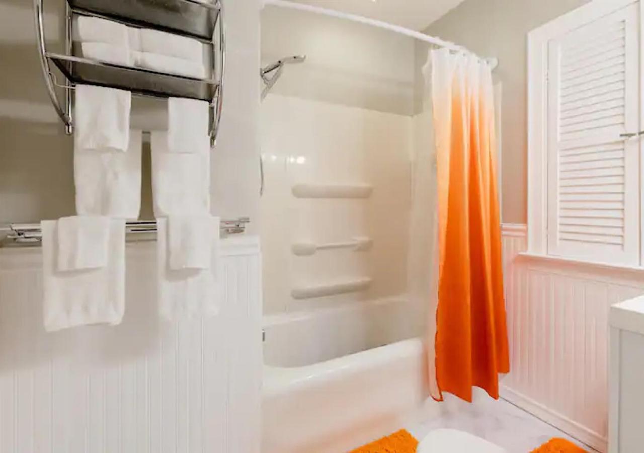 La Naranja Retreat - Cozy Duplex Near Downtown With Parking, 300 Mb Wifi & Self Check In Villa Cleveland Exterior foto